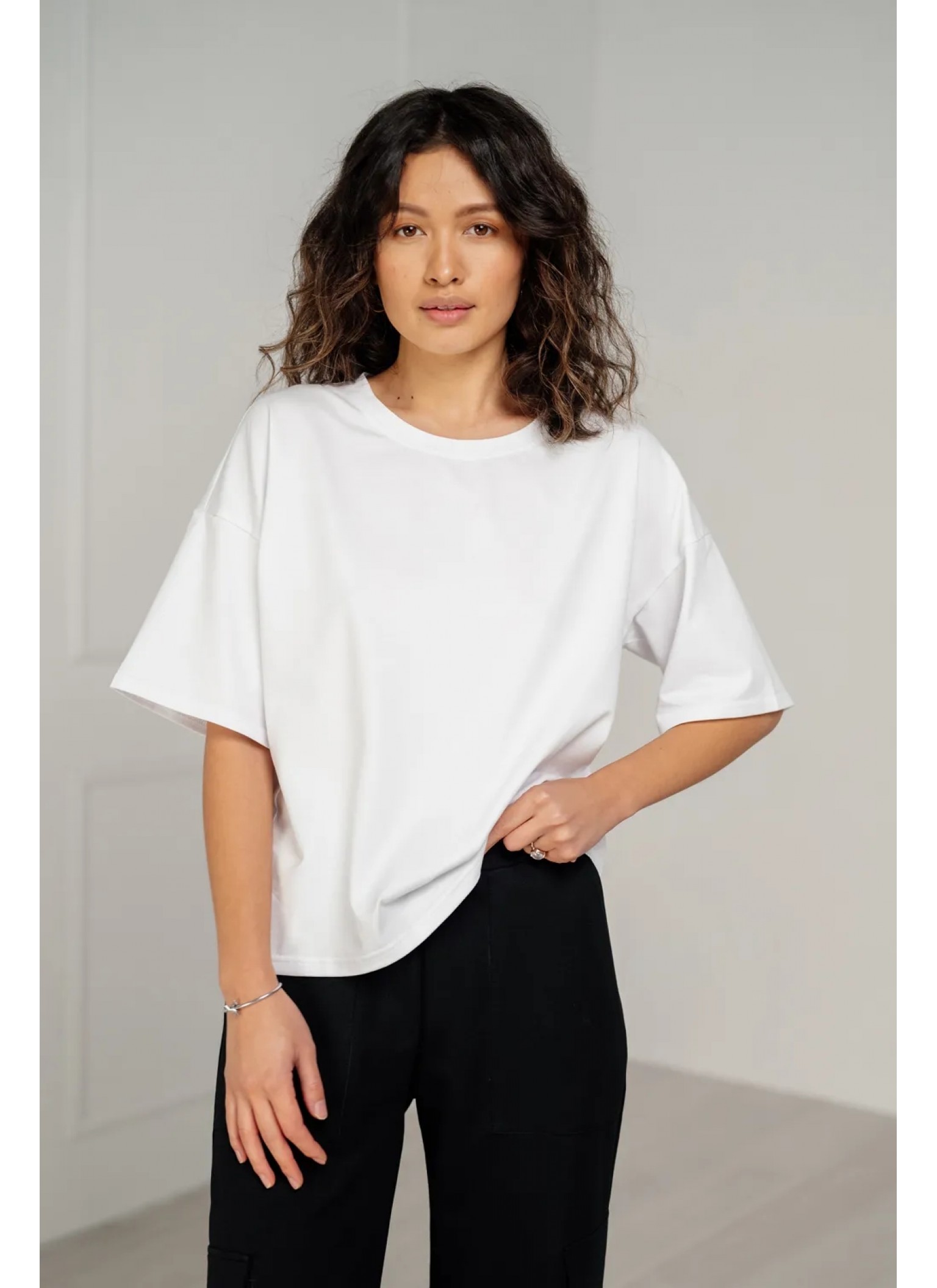 Біла oversize футболка